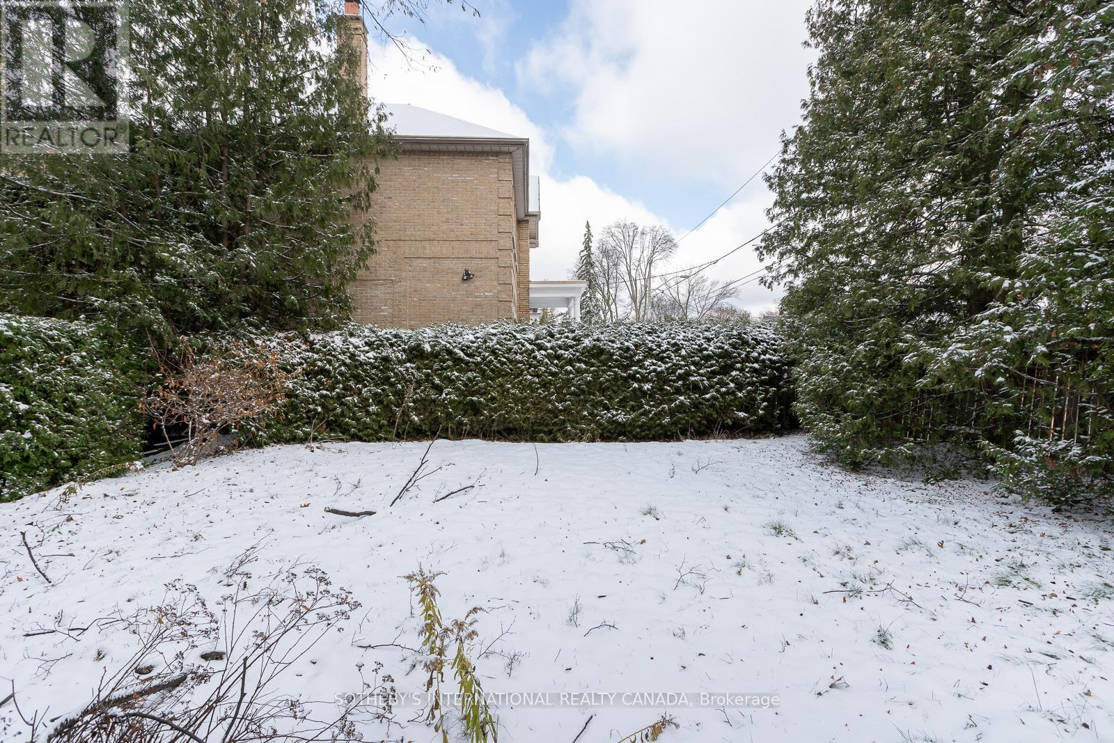 24 Douglas Crescent, Toronto, Ontario  M4W 2E7 - Photo 39 - C12598336