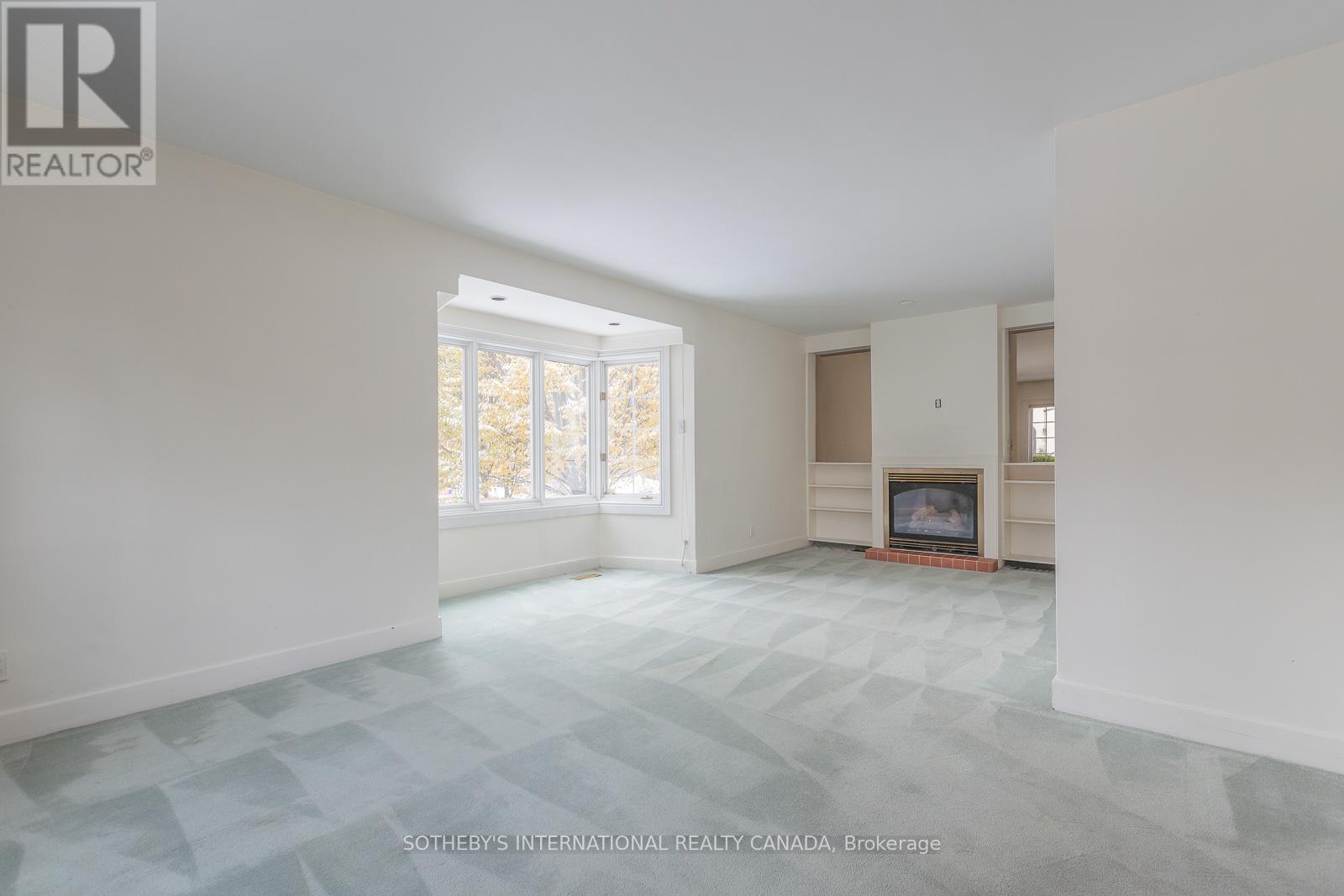 24 Douglas Crescent, Toronto, Ontario  M4W 2E7 - Photo 4 - C12598336