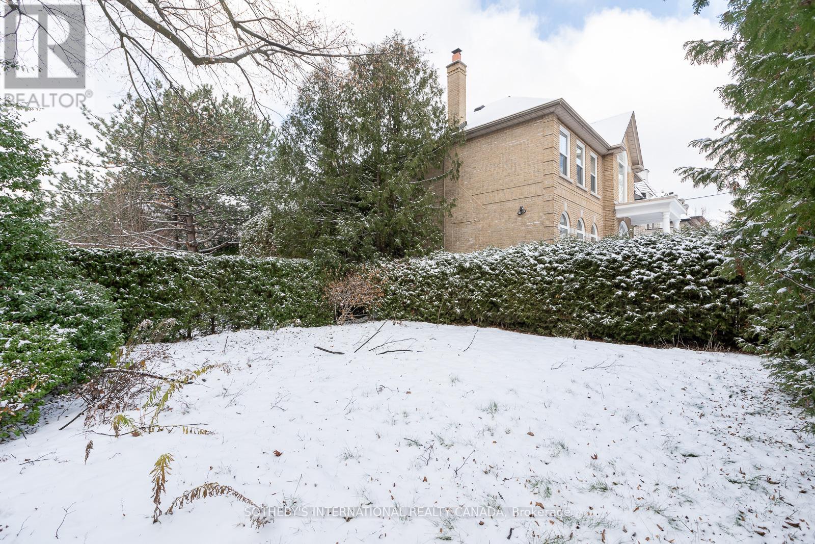 24 Douglas Crescent, Toronto, Ontario  M4W 2E7 - Photo 40 - C12598336