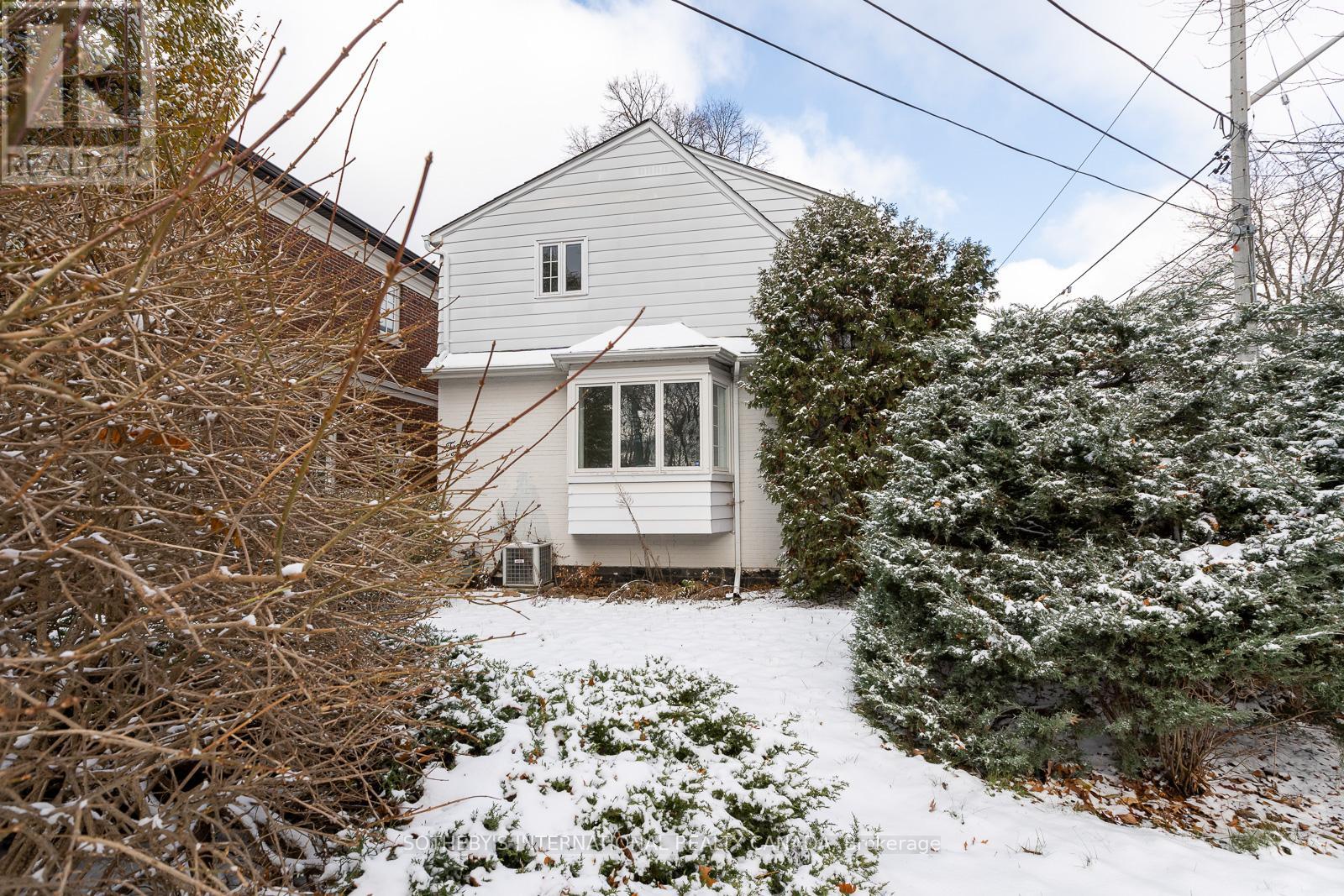 24 Douglas Crescent, Toronto, Ontario  M4W 2E7 - Photo 45 - C12598336