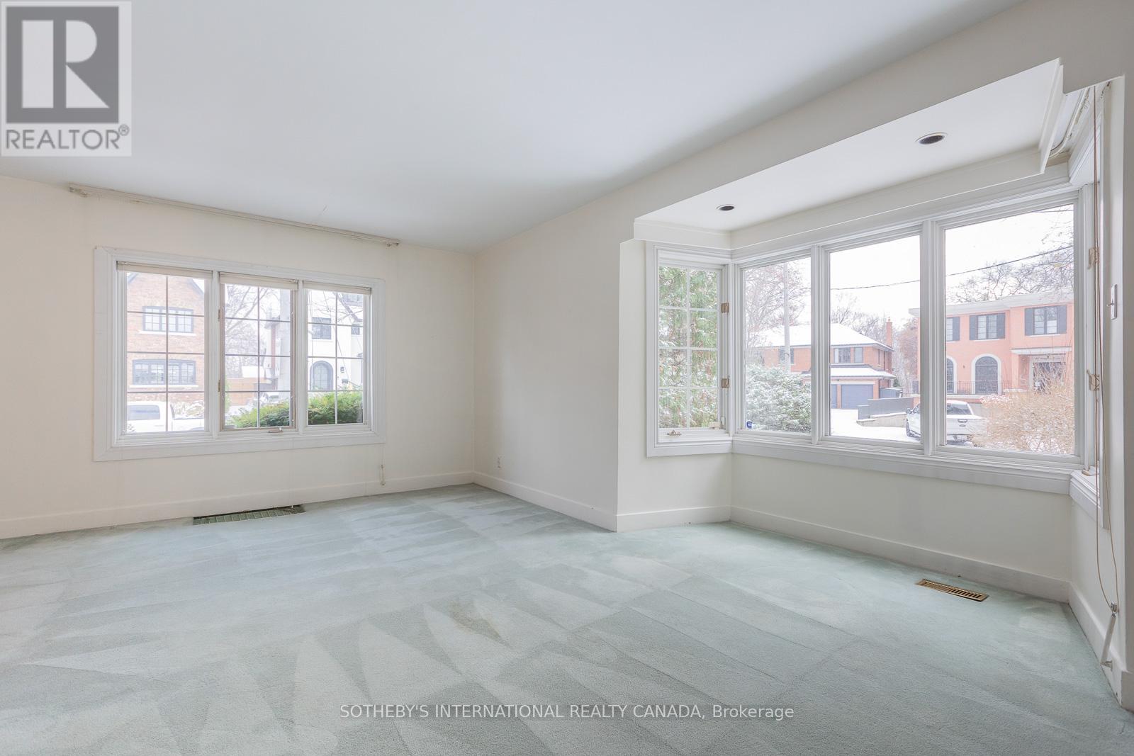 24 Douglas Crescent, Toronto, Ontario  M4W 2E7 - Photo 7 - C12598336