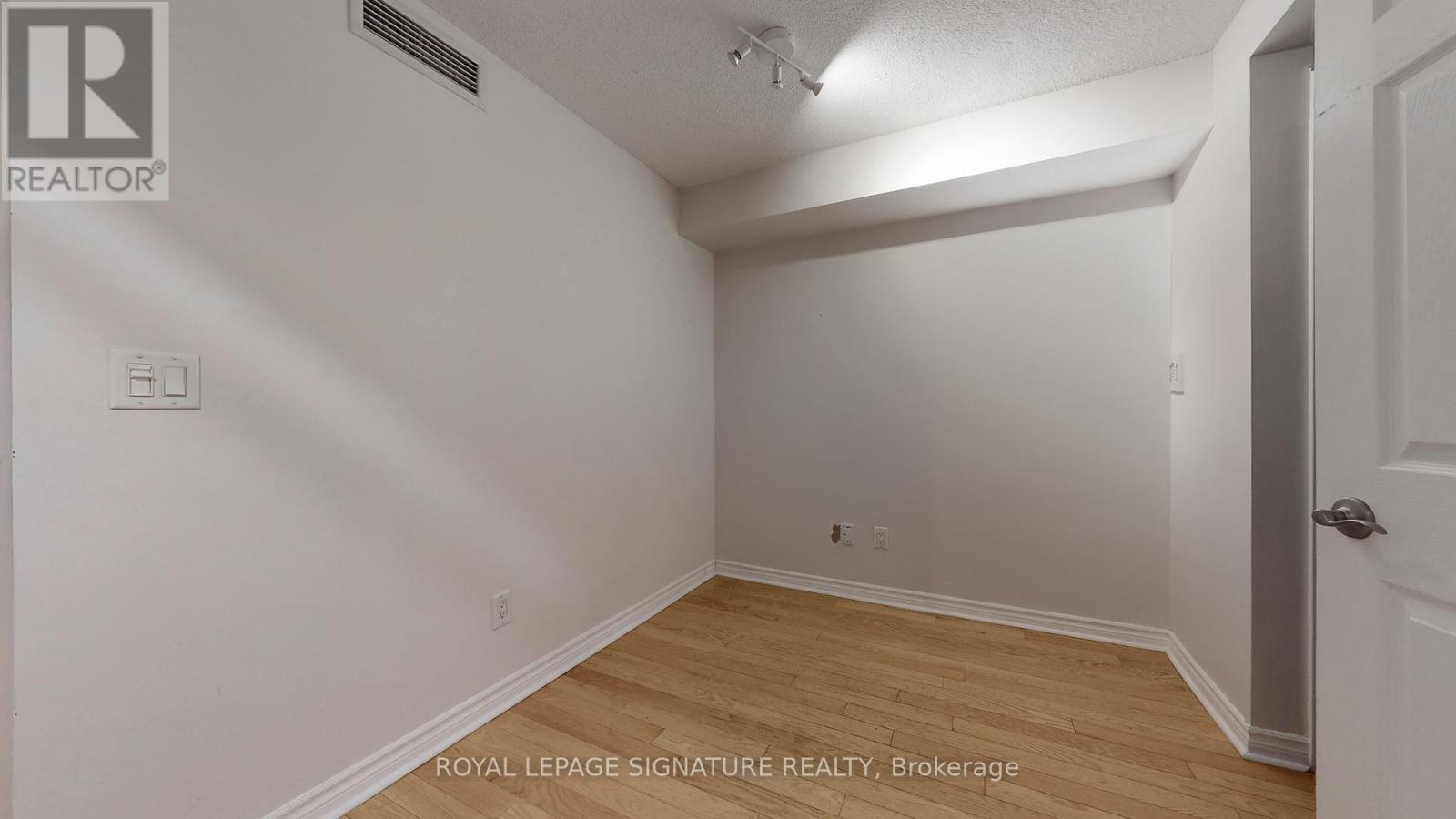 1030 - 250 Wellington Street W, Toronto, Ontario  M5V 3P6 - Photo 11 - C12598402