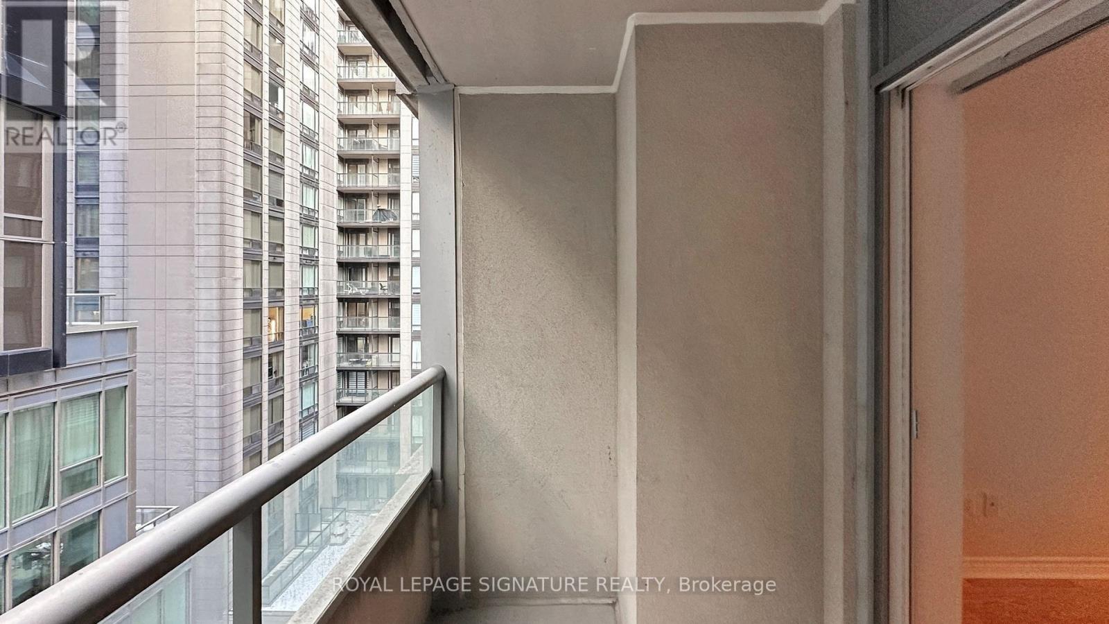 1030 - 250 Wellington Street W, Toronto, Ontario  M5V 3P6 - Photo 19 - C12598402