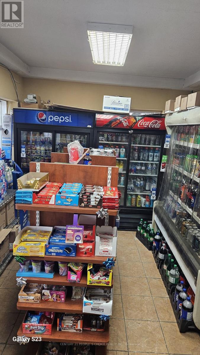 260 Vaughan Road, Toronto, Ontario  M6C 2N1 - Photo 6 - C12598410