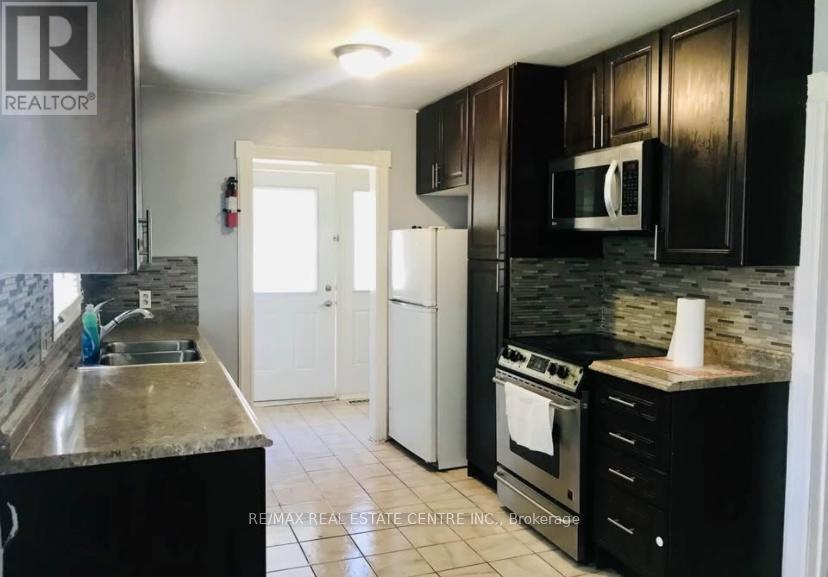 45 Summerside Crescent, Toronto, Ontario M2H 1W9 - Photo 2 - C12598484