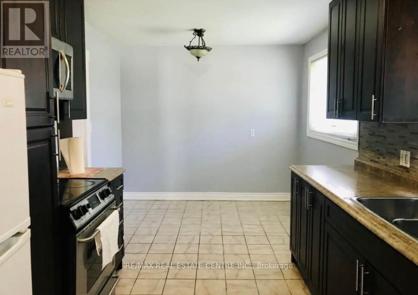 45 Summerside Crescent, Toronto, Ontario M2H 1W9 - Photo 4 - C12598484