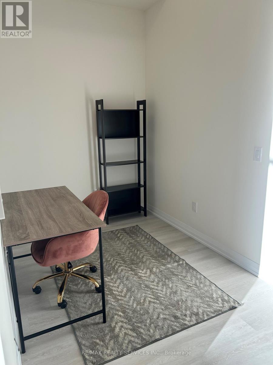 925 - 3270 Sheppard Avenue E, Toronto, Ontario  M1T 3K3 - Photo 2 - E12598320