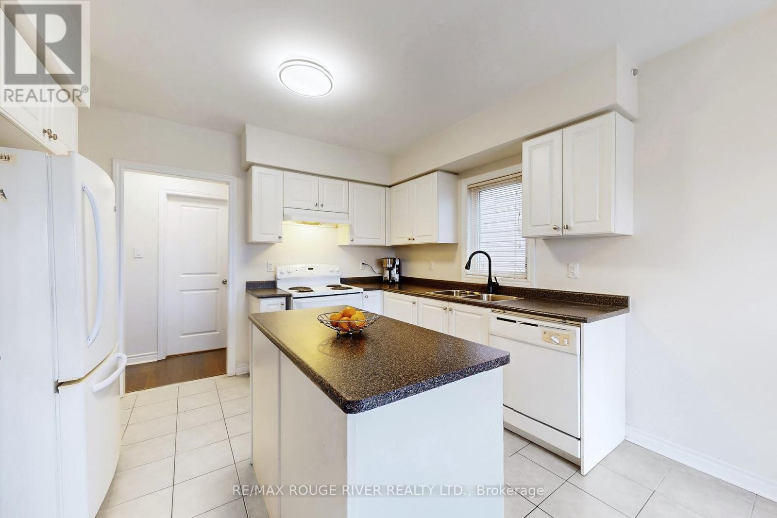 15 Adanac Drive, Whitby, Ontario  L1N 0J4 - Photo 13 - E12598332