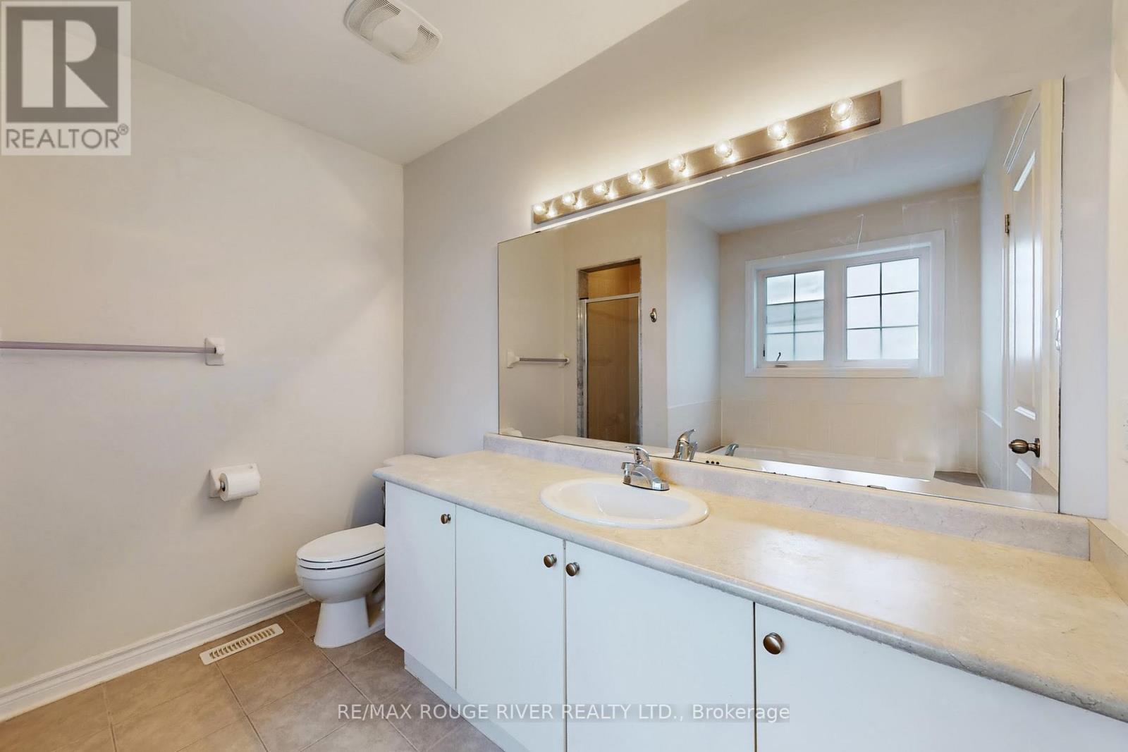 15 Adanac Drive, Whitby, Ontario  L1N 0J4 - Photo 24 - E12598332