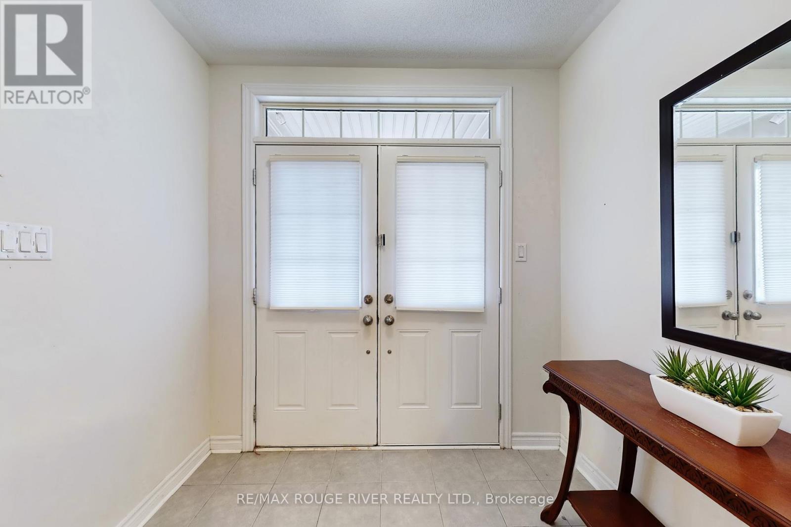 15 Adanac Drive, Whitby, Ontario  L1N 0J4 - Photo 4 - E12598332