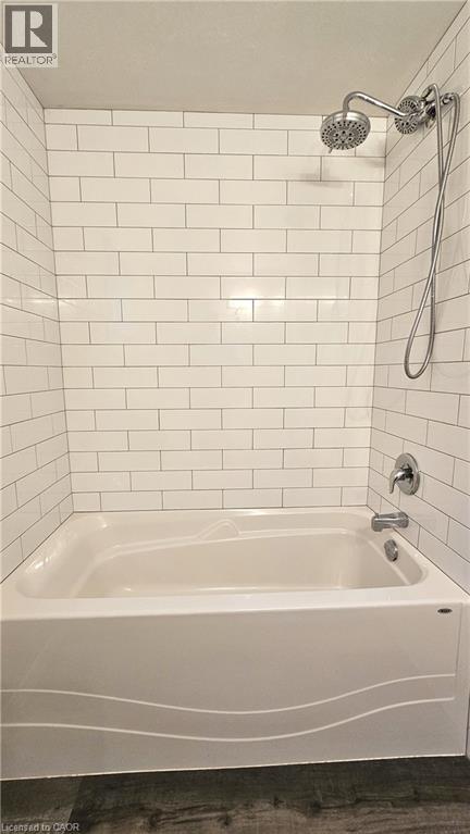 29 Folkstone Crescent, Kitchener, Ontario  N2E 2T1 - Photo 17 - 40790326