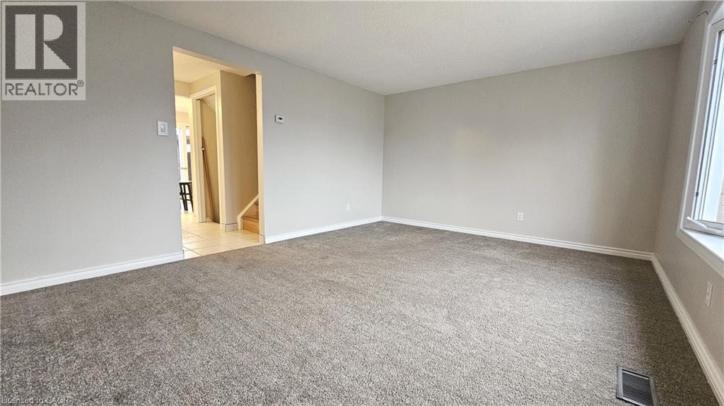 29 Folkstone Crescent, Kitchener, Ontario  N2E 2T1 - Photo 11 - 40790326