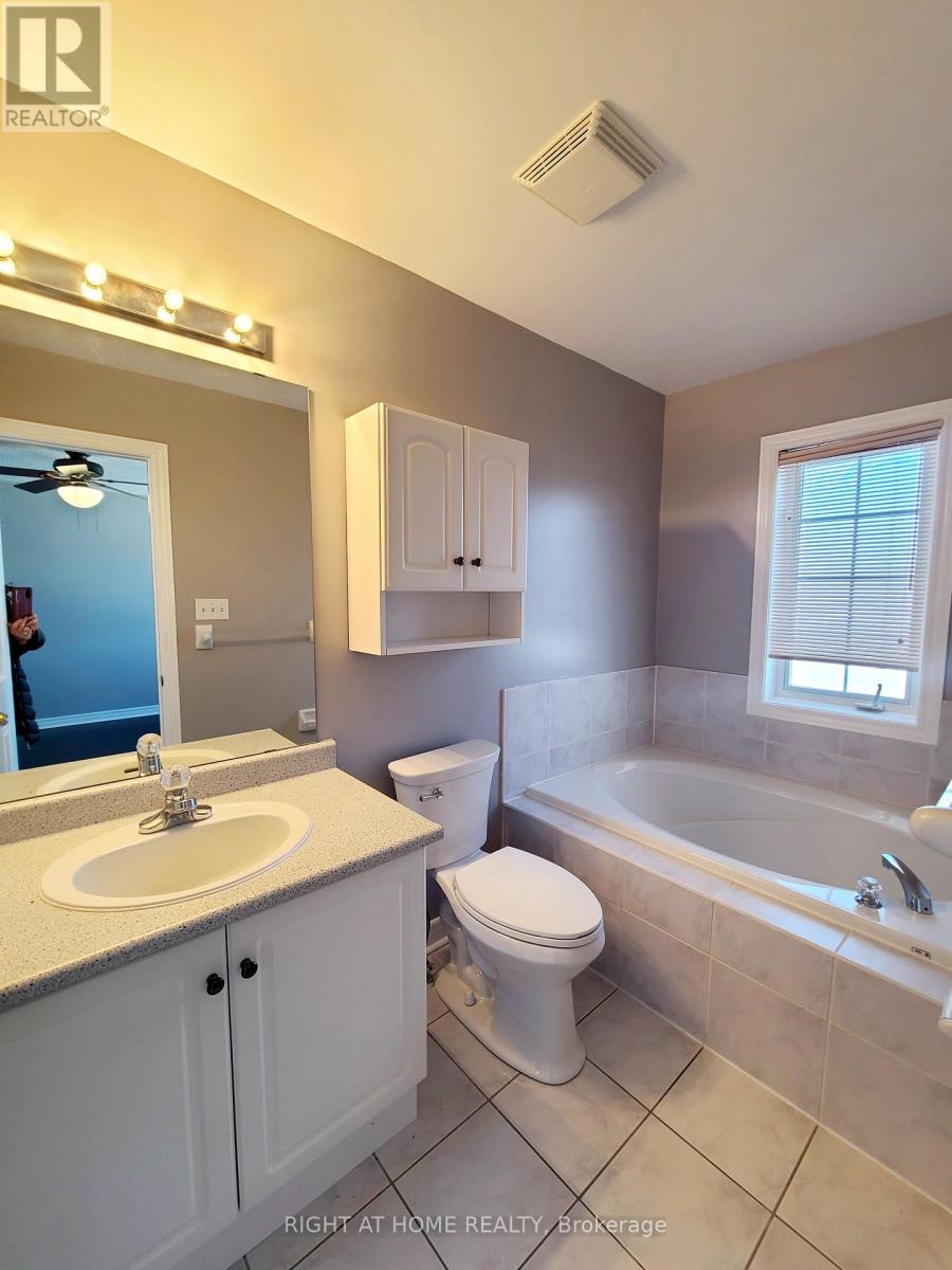 99 Snedden Avenue, Aurora, Ontario  L4G 7K9 - Photo 18 - N12598282