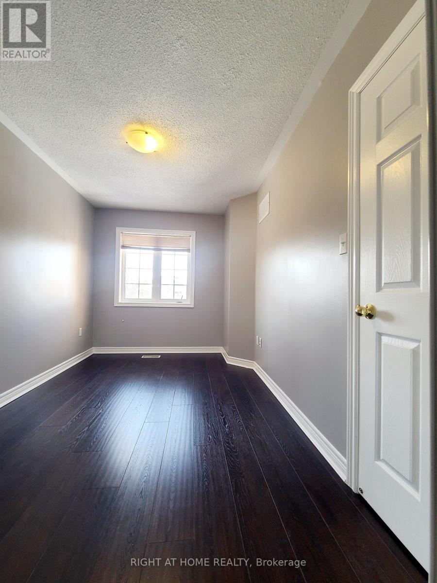 99 Snedden Avenue, Aurora, Ontario  L4G 7K9 - Photo 21 - N12598282