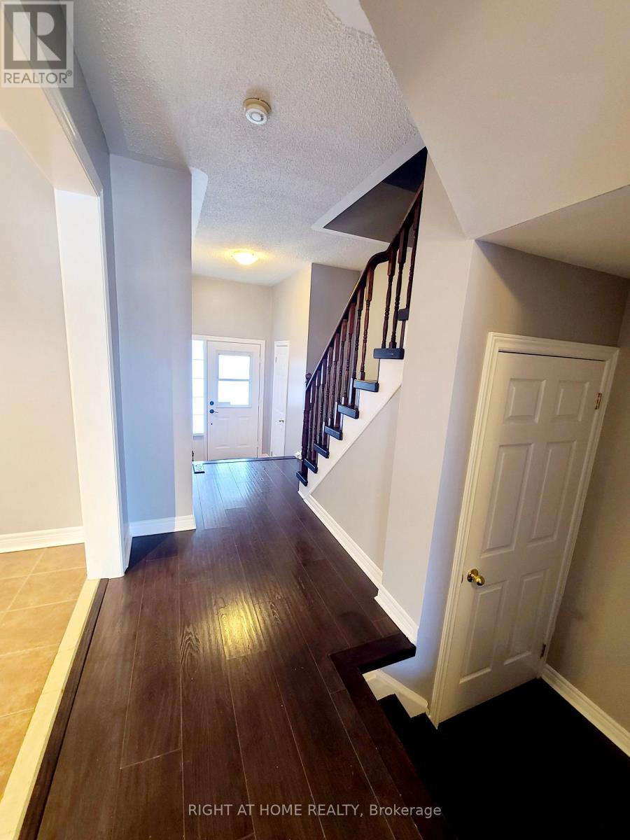 99 Snedden Avenue, Aurora, Ontario  L4G 7K9 - Photo 24 - N12598282