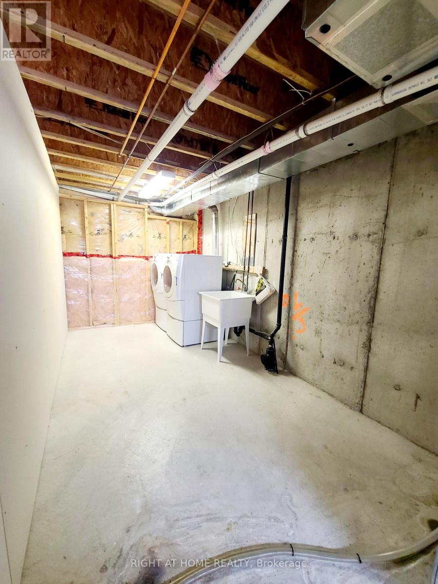 99 Snedden Avenue, Aurora, Ontario  L4G 7K9 - Photo 27 - N12598282