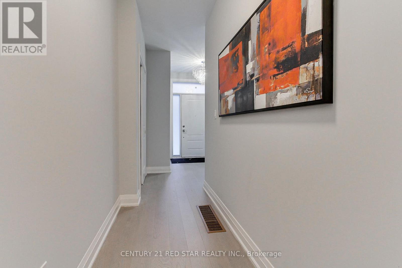 23 - 260 Eagle Street, Newmarket, Ontario  L3Y 1K1 - Photo 5 - N12598380