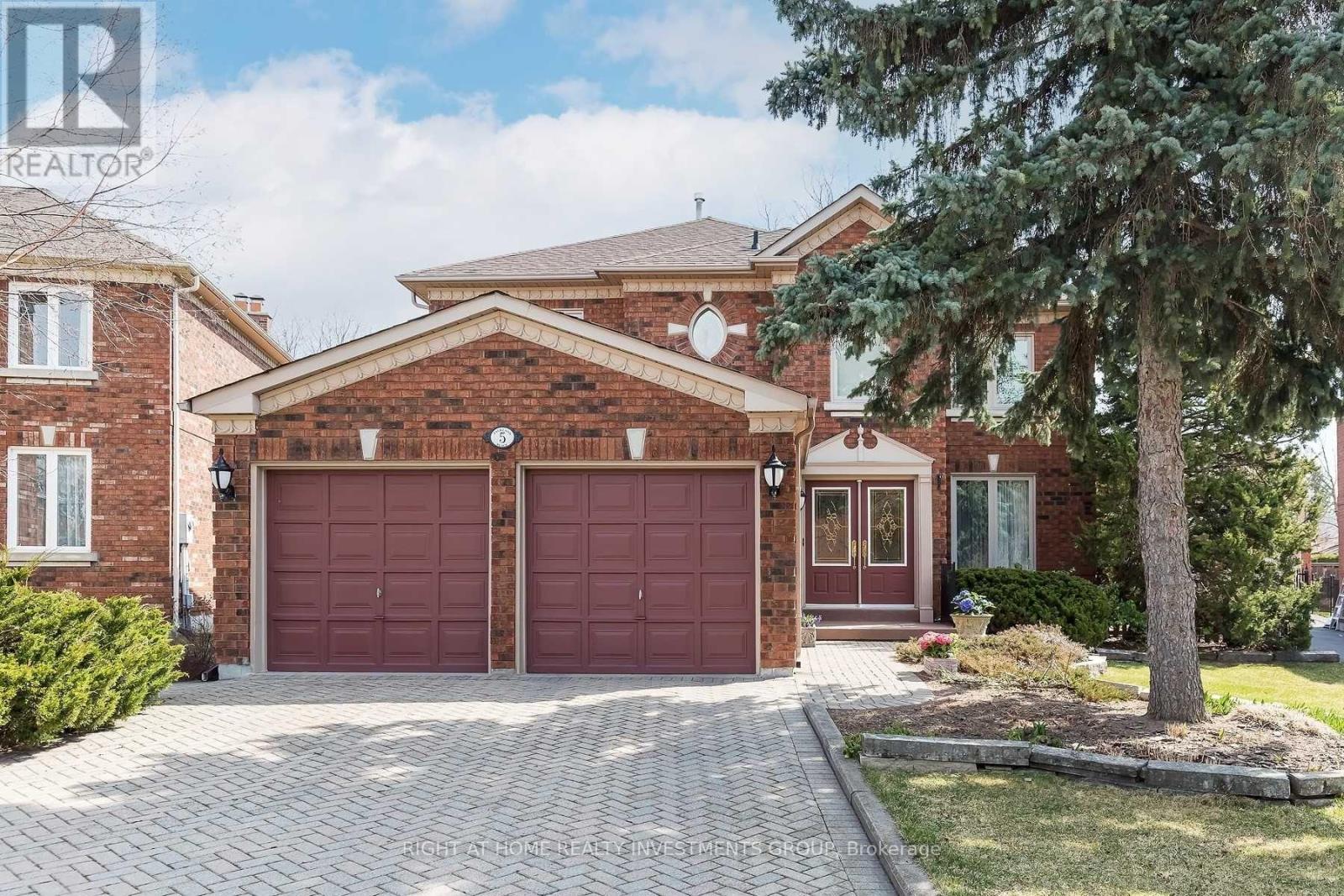 5 FALKLAND PLACE, Richmond Hill, Ontario