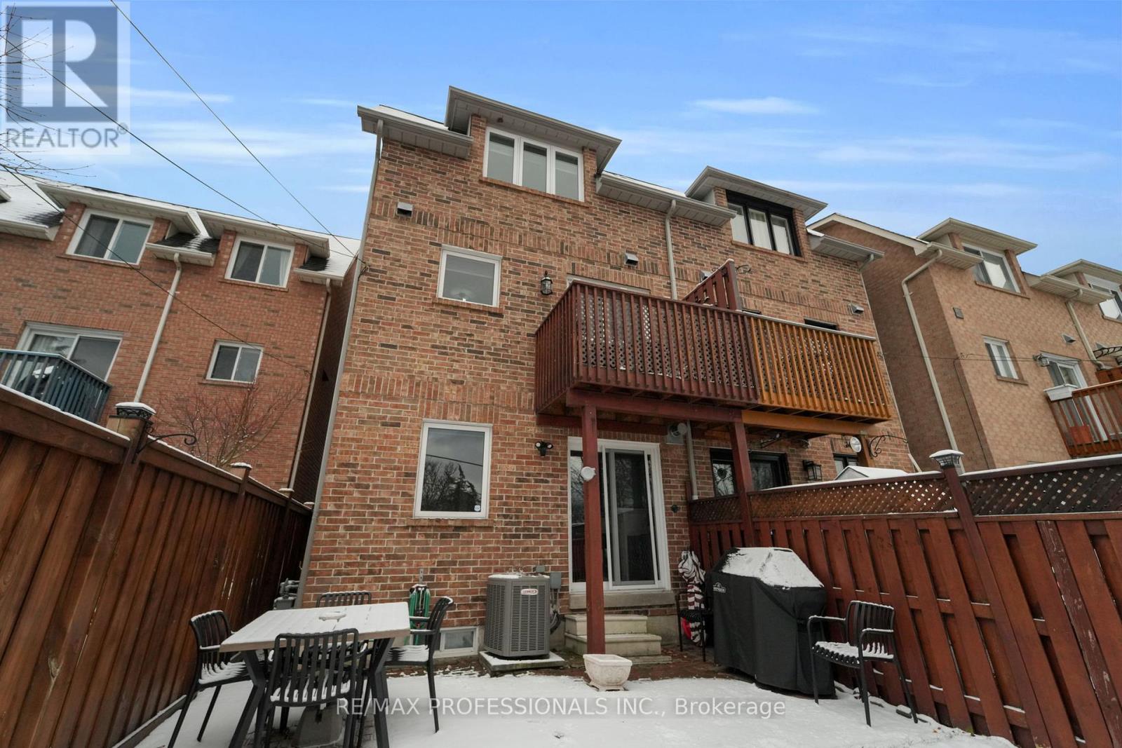 6 Lilac Avenue, Toronto, Ontario  M9M 1G3 - Photo 47 - W12598288