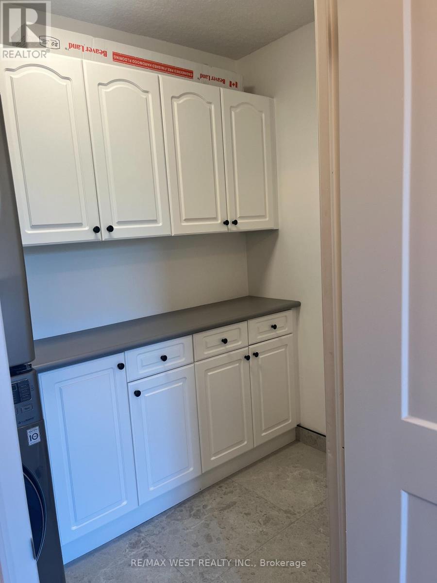 304 - 1535 Lakeshore Road E, Mississauga, Ontario  L5E 3E2 - Photo 19 - W12598318