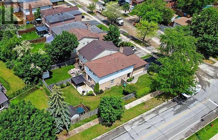 4302 Shelby Crescent, Mississauga, Ontario  L4W 3T3 - Photo 31 - W12598330