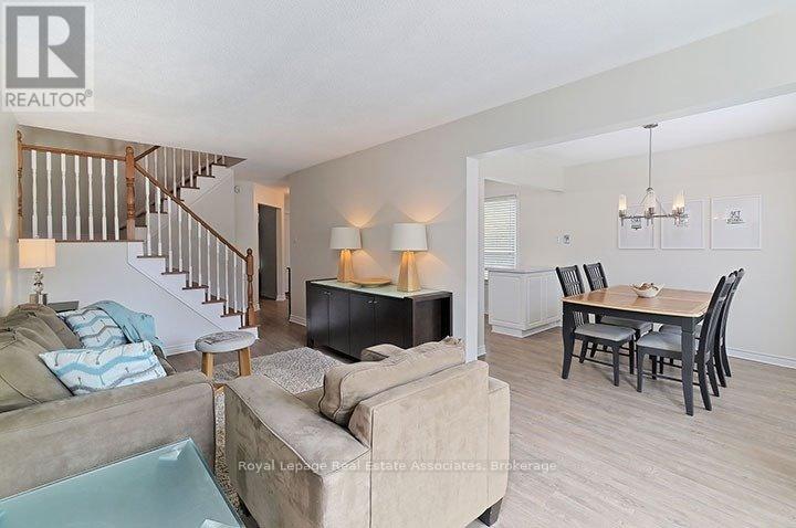 4302 Shelby Crescent, Mississauga, Ontario  L4W 3T3 - Photo 8 - W12598330