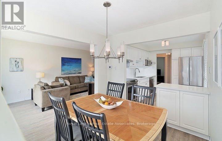 4302 Shelby Crescent, Mississauga, Ontario  L4W 3T3 - Photo 9 - W12598330