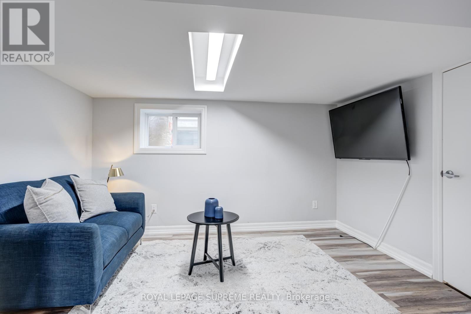 598 Ridelle Avenue, Toronto, Ontario  M6B 1K9 - Photo 21 - W12598374