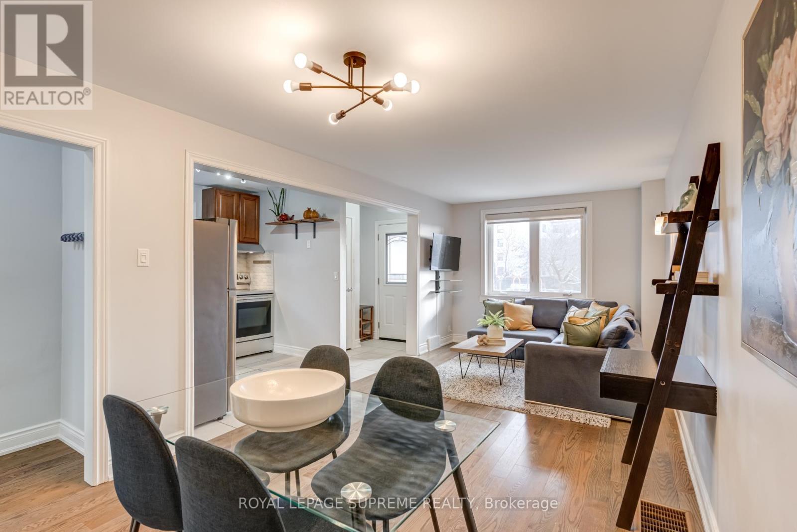 598 Ridelle Avenue, Toronto, Ontario  M6B 1K9 - Photo 3 - W12598374