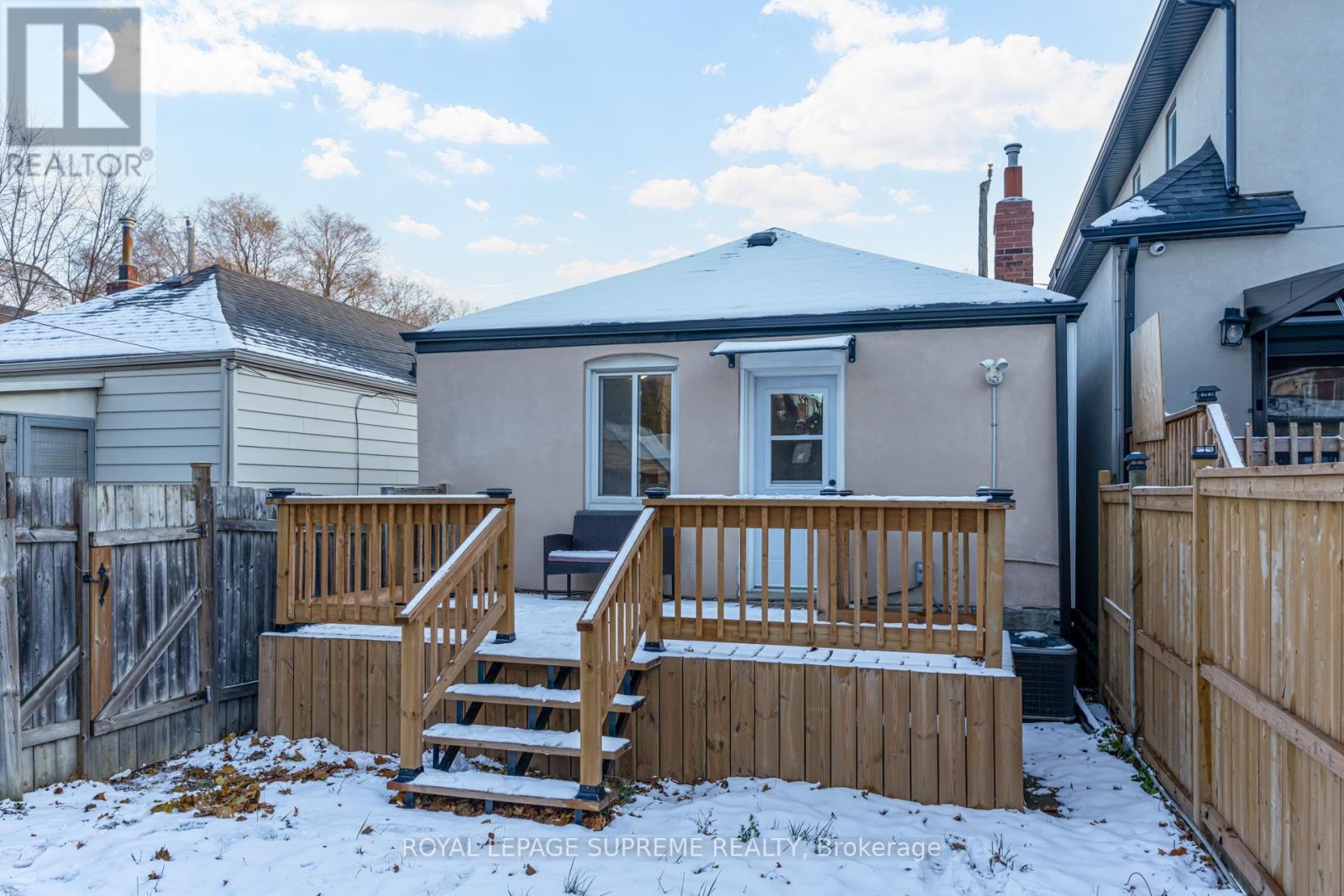 598 Ridelle Avenue, Toronto, Ontario  M6B 1K9 - Photo 32 - W12598374