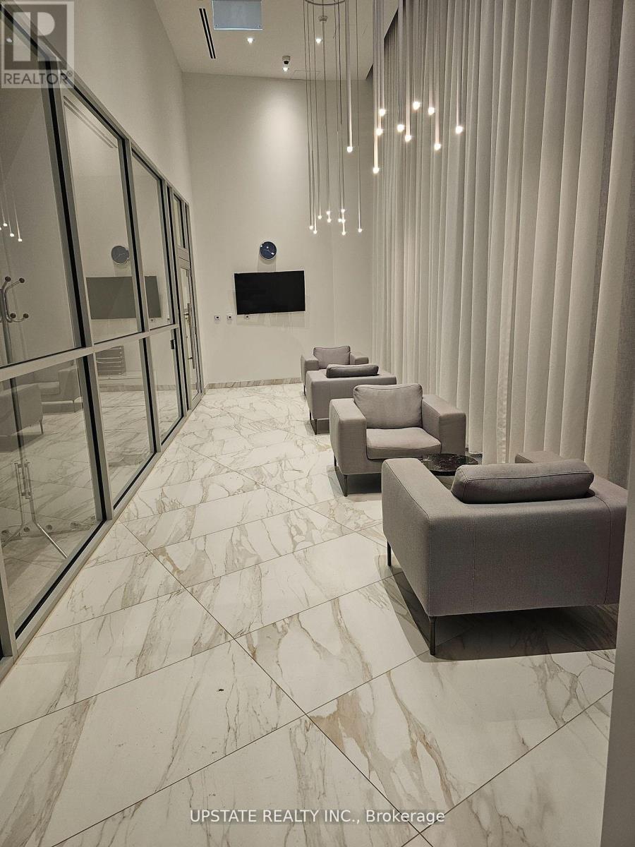 5702 - 3883 Quartz Road N, Mississauga, Ontario  L5B 0M4 - Photo 2 - W12598386