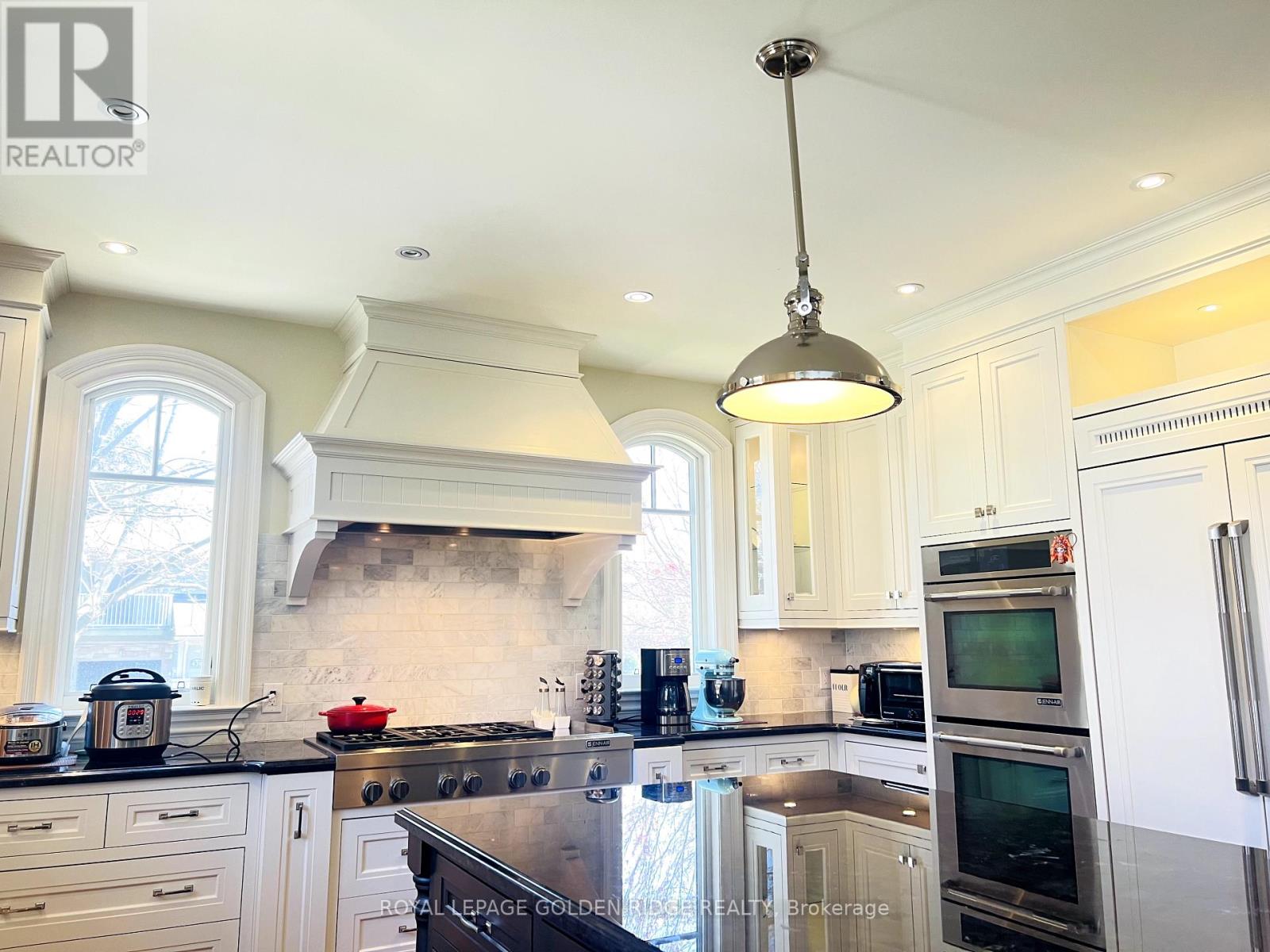 177 Watson Avenue, Oakville (Oo Old Oakville), Ontario  L6J 3T9 - Photo 10 - W12598444