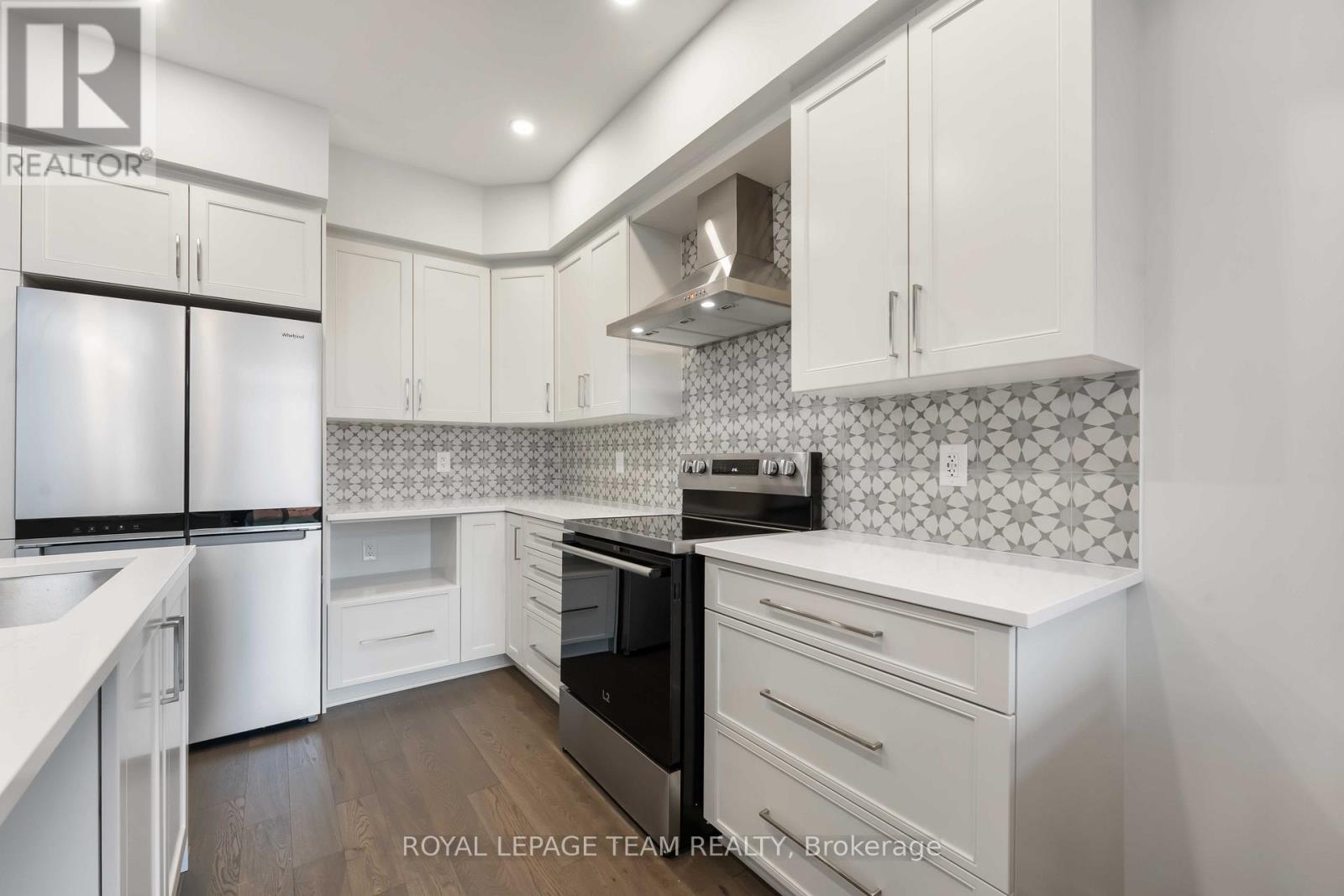 91 Gartersnake Way, Ottawa, Ontario  K1X 0J6 - Photo 10 - X12587556