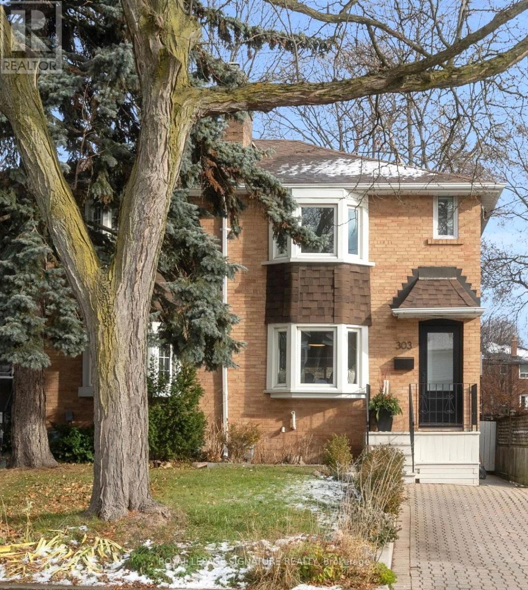 303 FORMAN AVENUE, Toronto, Ontario