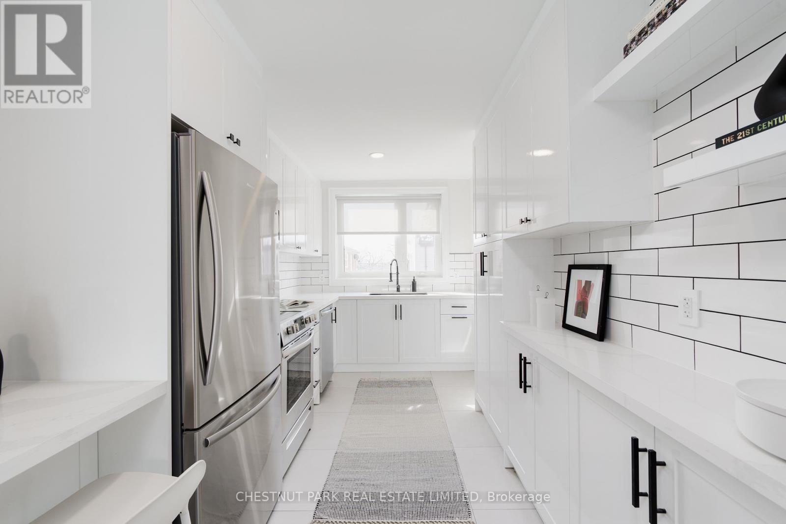 Main - 51 Penhurst Avenue, Toronto, Ontario M8Y 3A9 - Photo 13 - W12583526