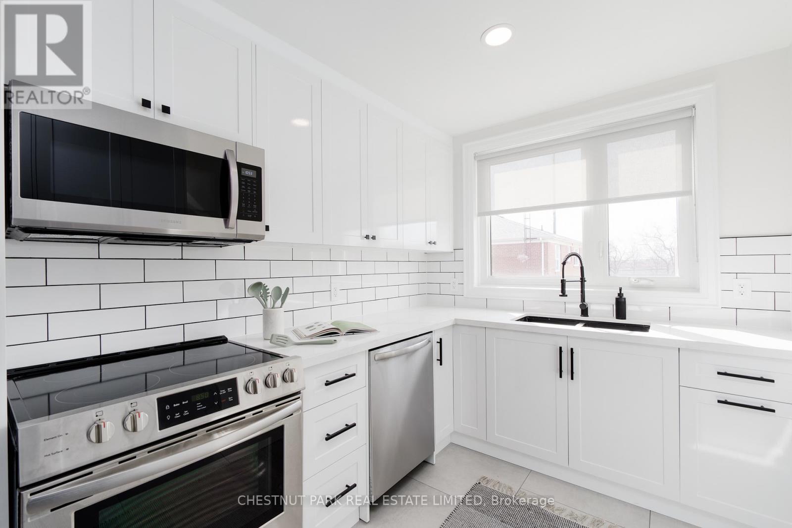 Main - 51 Penhurst Avenue, Toronto, Ontario M8Y 3A9 - Photo 17 - W12583526