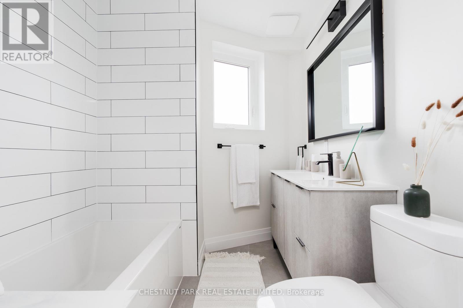 Main - 51 Penhurst Avenue, Toronto, Ontario M8Y 3A9 - Photo 32 - W12583526