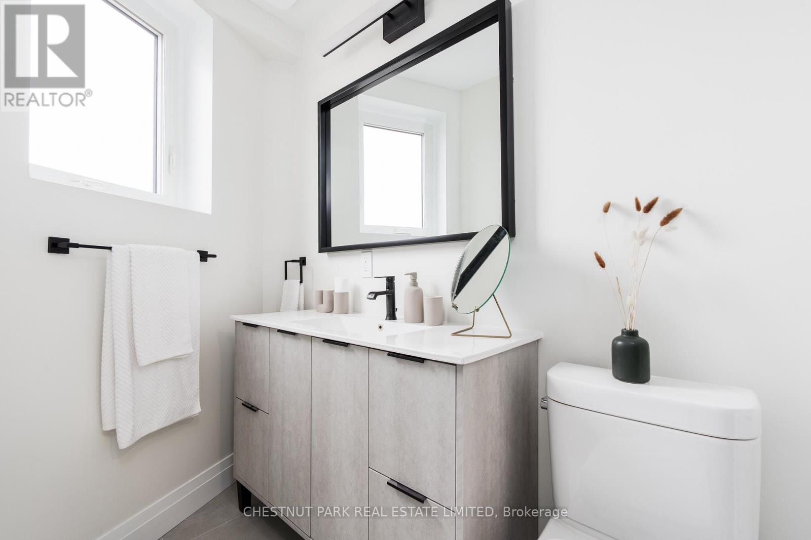 Main - 51 Penhurst Avenue, Toronto, Ontario M8Y 3A9 - Photo 33 - W12583526