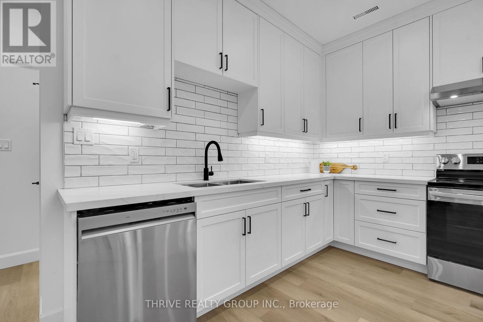 5 - 74 Church Street, Stratford, Ontario  N5A 2R2 - Photo 4 - X12598560