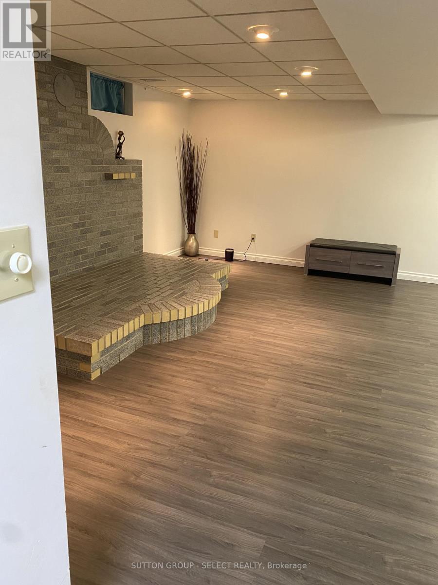 31 Meadowview Road, London South, Ontario  N6J 4E5 - Photo 36 - X12598600