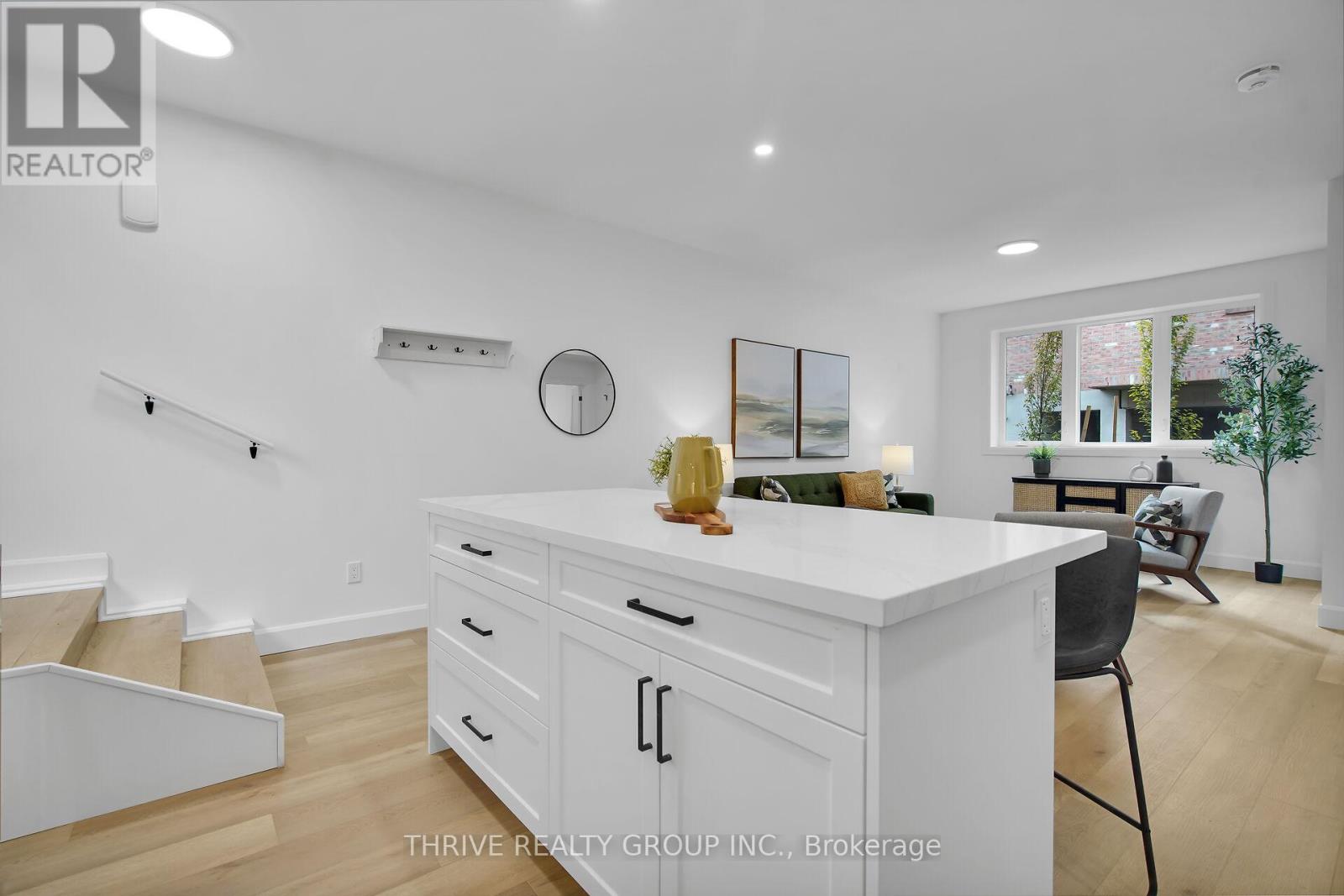 7 - 74 Church Street, Stratford, Ontario  N5A 2R2 - Photo 4 - X12598612