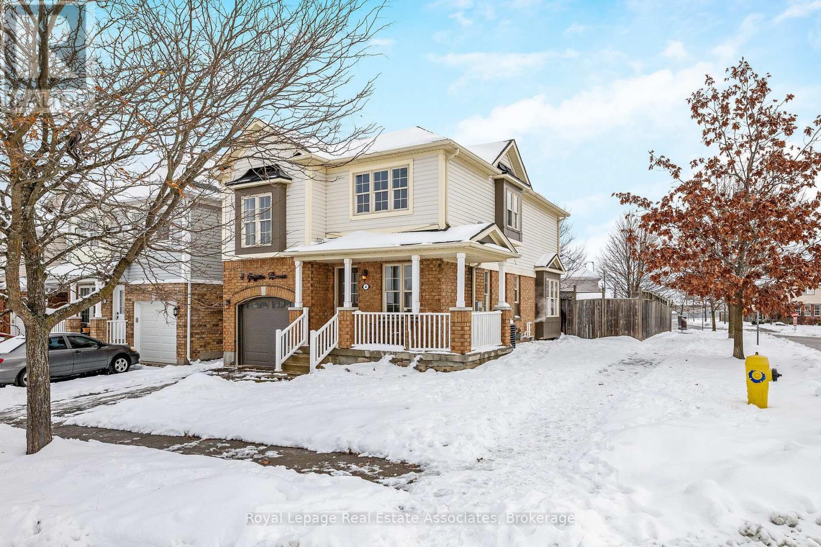 4 GRIFFITHS AVENUE, Cambridge, Ontario