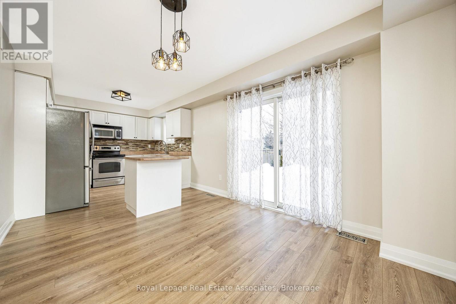 4 Griffiths Avenue, Cambridge, Ontario  N1P 1J7 - Photo 10 - X12598360