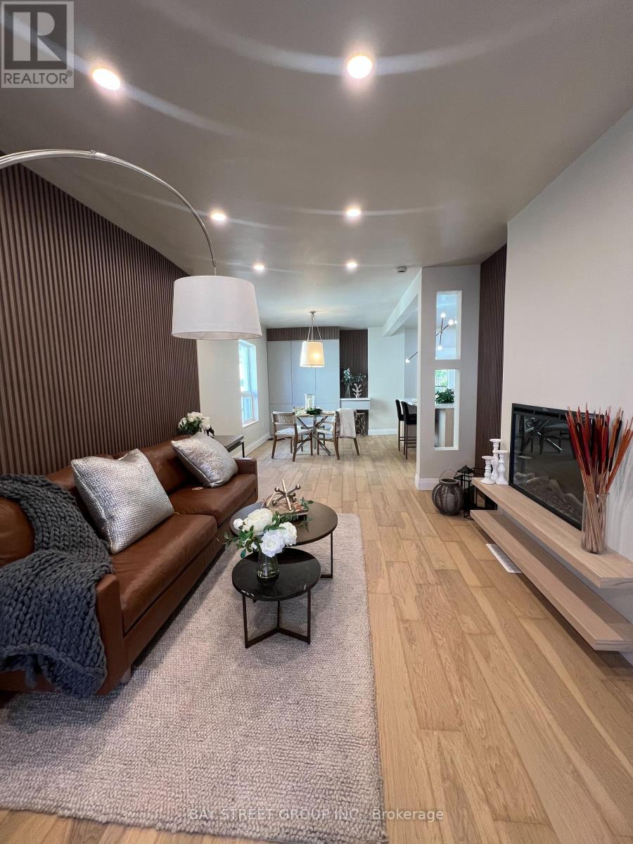 396 Emerald Street N, Hamilton, Ontario  L8L 5L9 - Photo 2 - X12598390