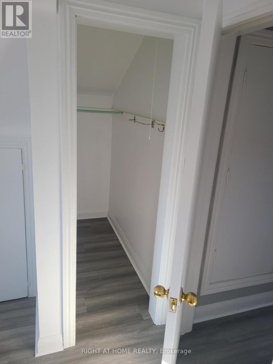 229 Angeline Street S, Kawartha Lakes, Ontario  K9V 4R2 - Photo 9 - X12598420