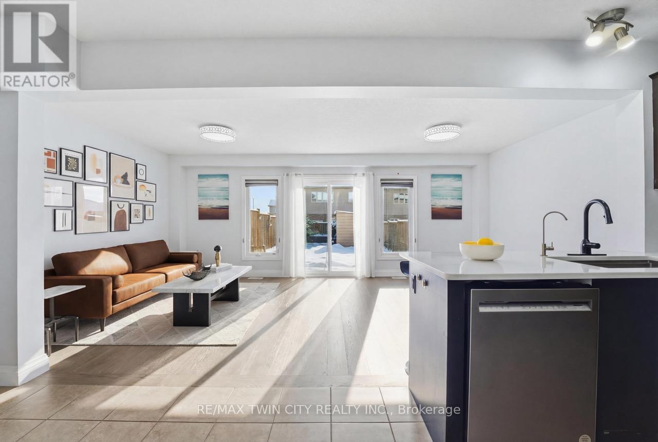 347 Vincent Drive, North Dumfries, Ontario N0B 1E0 - Photo 18 - X12598434