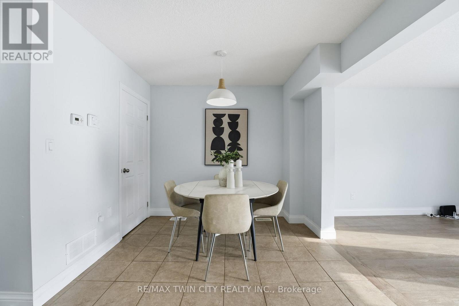 347 Vincent Drive, North Dumfries, Ontario N0B 1E0 - Photo 19 - X12598434