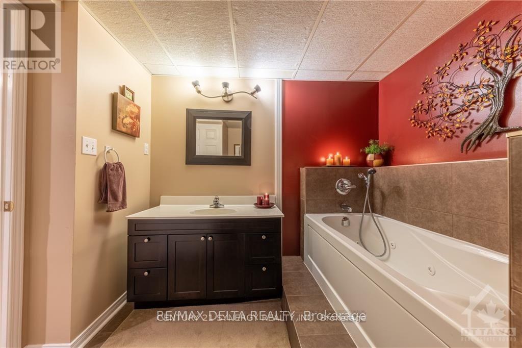 3641 Principale Street, Alfred And Plantagenet, Ontario K0A 3K0 - Photo 17 - X12598486