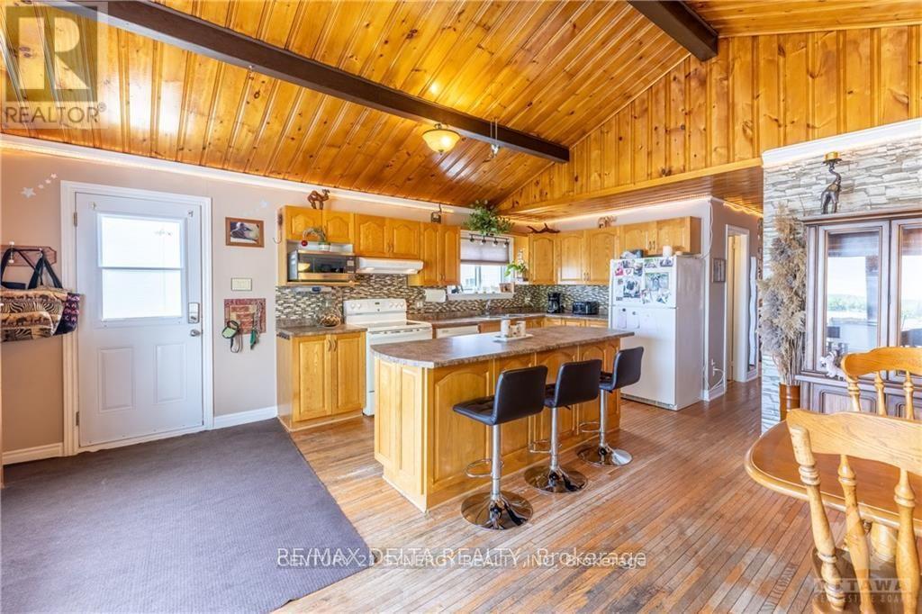 3641 Principale Street, Alfred And Plantagenet, Ontario K0A 3K0 - Photo 23 - X12598486