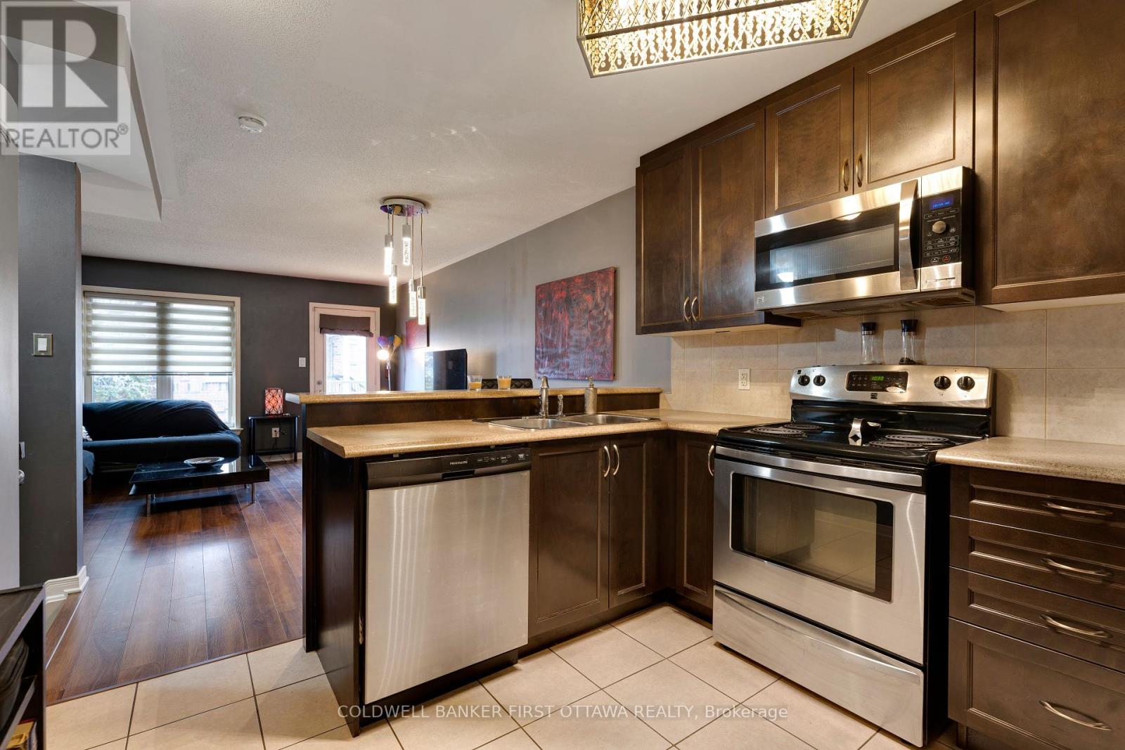 150 Urbancrest Private, Ottawa, Ontario  T1P 1L9 - Photo 16 - X12598530